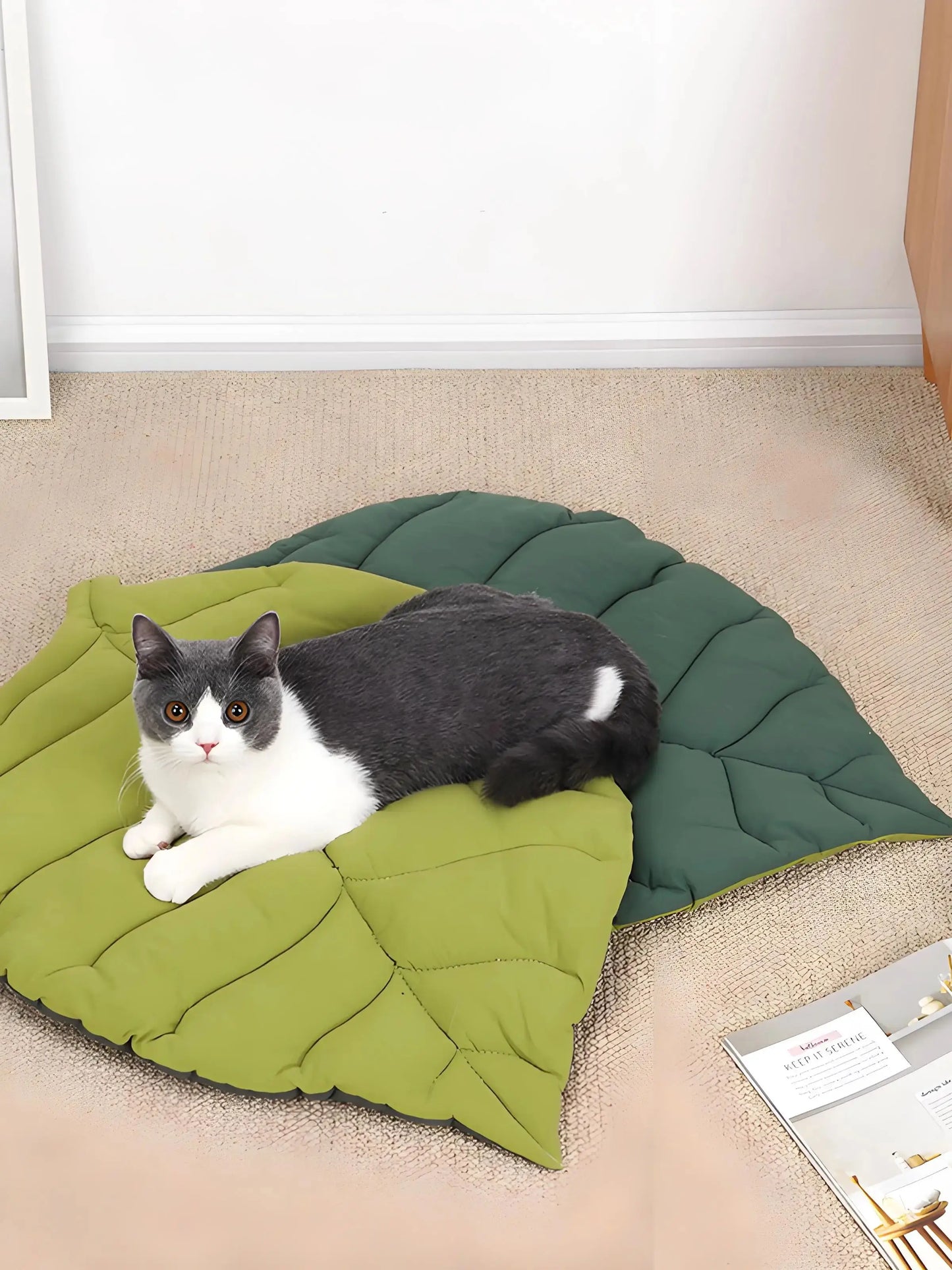 4-Season Pet Sleeping Pad - Durable Leaf Design Mat for Cats & Dogs, Cage or Floor Use