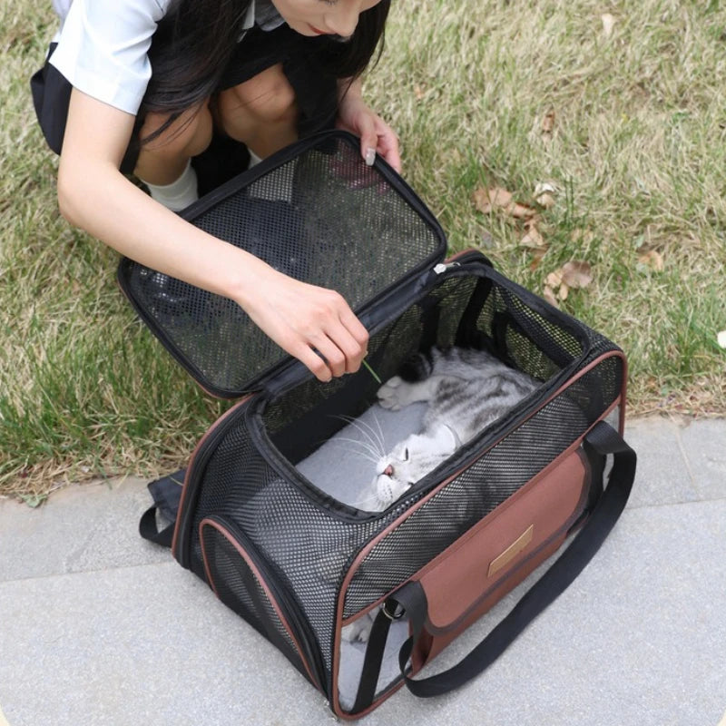 New Breathable Pet Carrier Large Capacity Shoulder Bag Portable Cat Dog Carrier Hollowed-out Cat and Dog Cages Pet Supplies