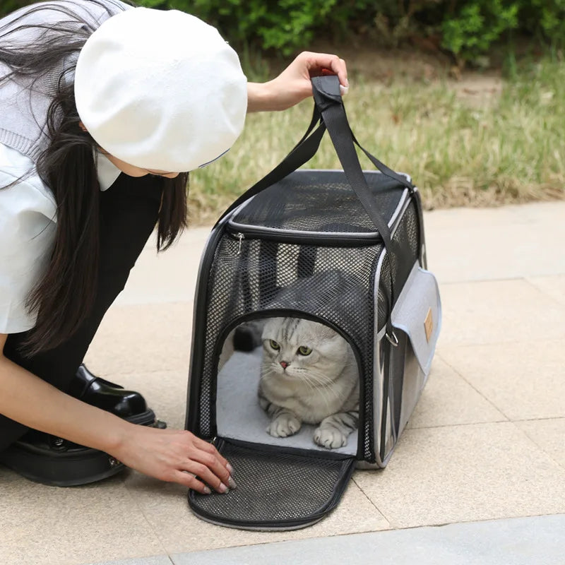 New Breathable Pet Carrier Large Capacity Shoulder Bag Portable Cat Dog Carrier Hollowed-out Cat and Dog Cages Pet Supplies